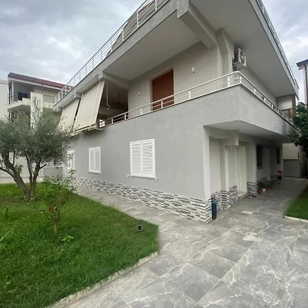 House Apartment *